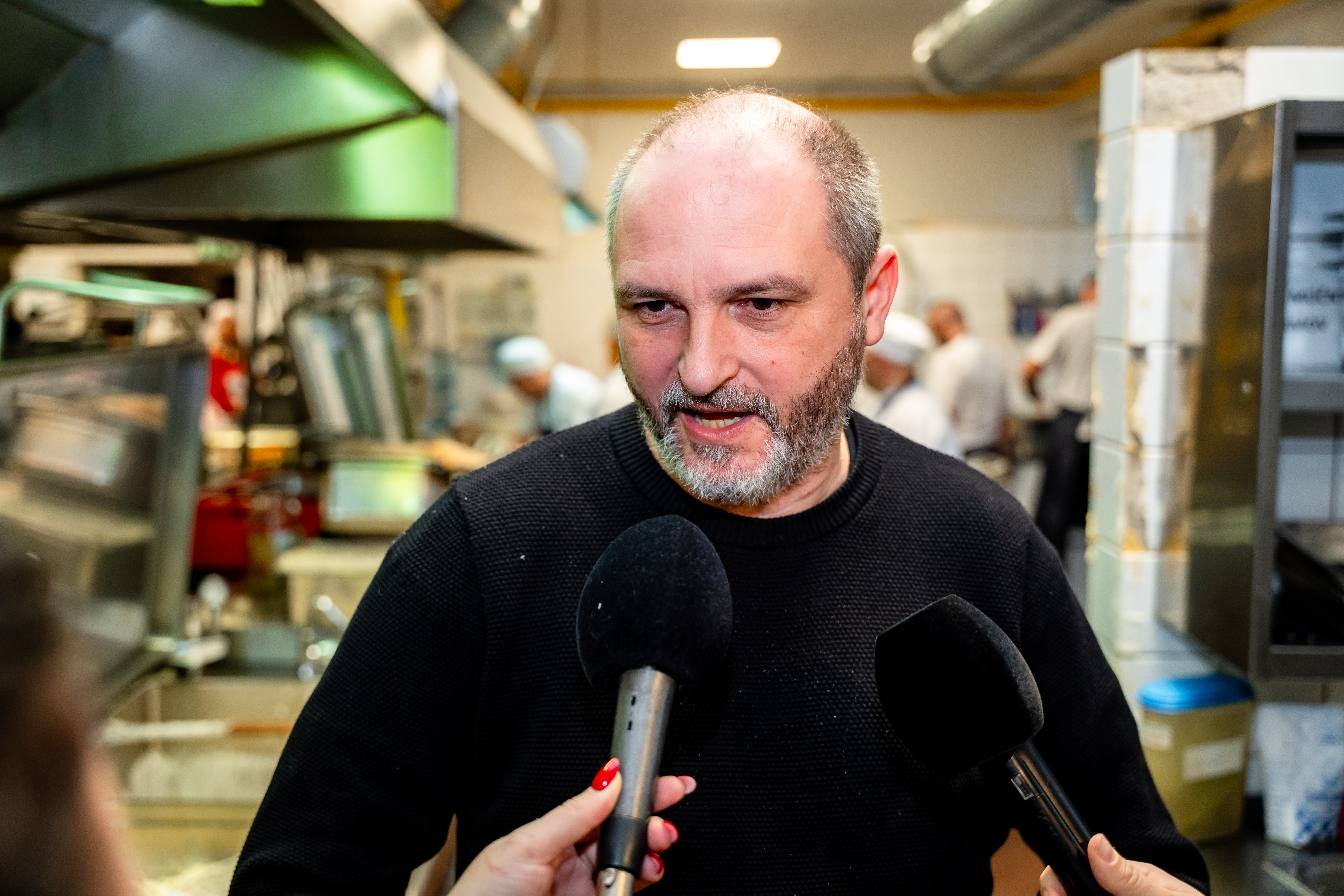 Tradicne charitativne podujatie Vianocne varenie pre seniorov-32